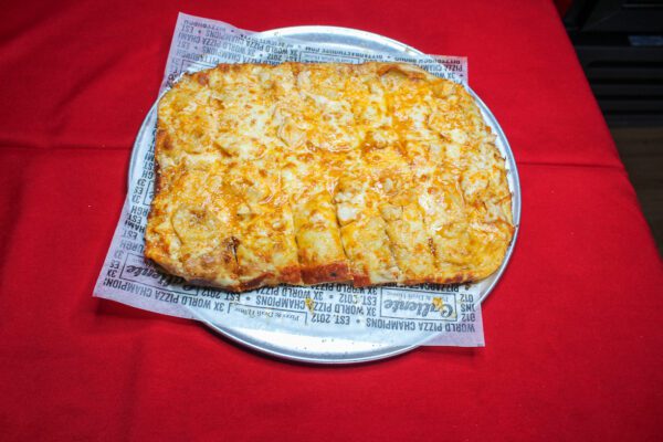Buffalo Chicken Cheesy Bread
