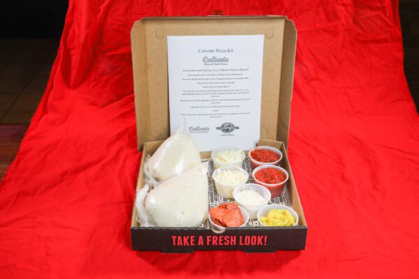 Caliente Pizza Kit